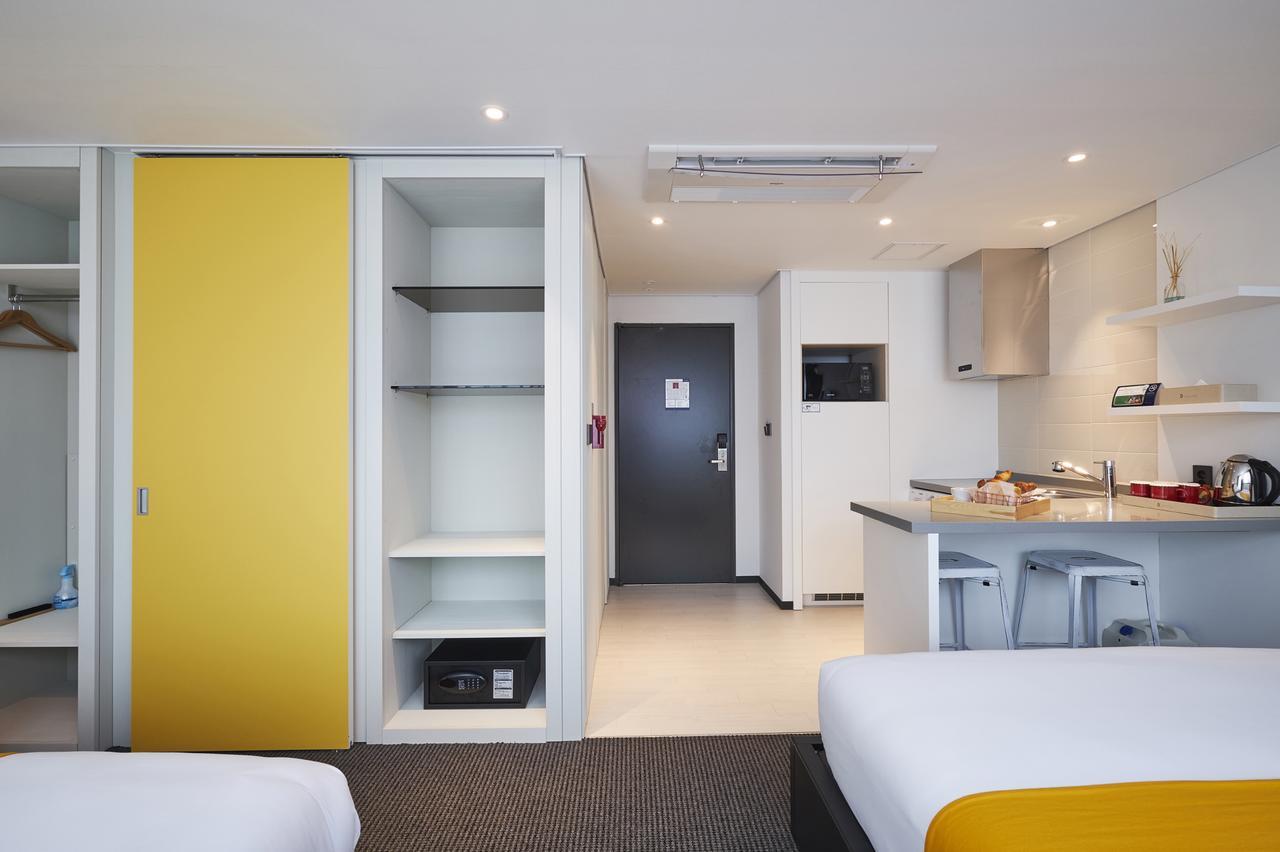 Chason Hotel The Smile Сеогвипо Екстериор снимка
