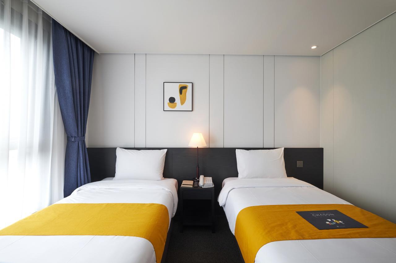 Chason Hotel The Smile Сеогвипо Екстериор снимка