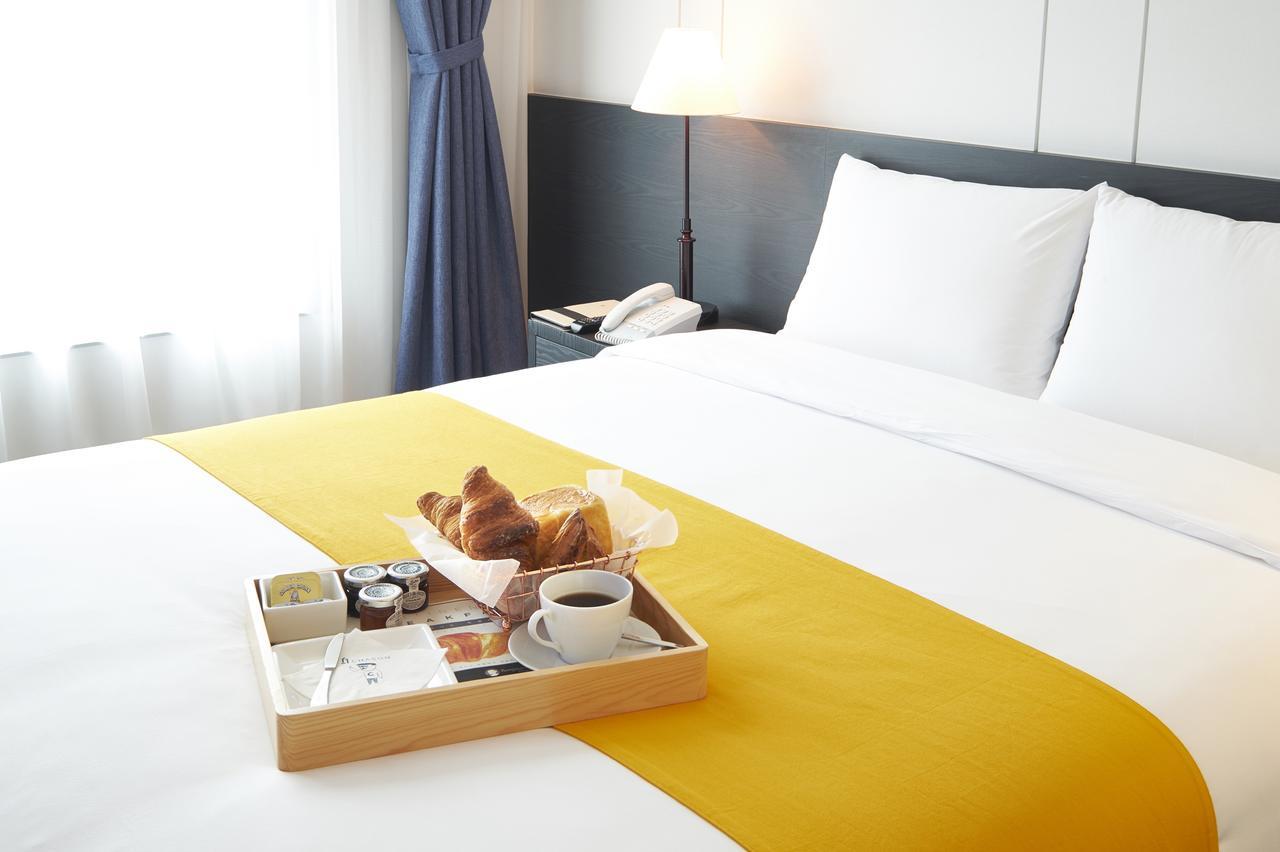 Chason Hotel The Smile Сеогвипо Екстериор снимка